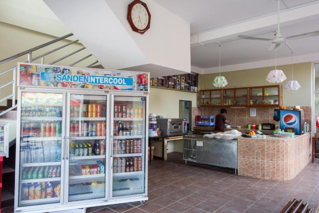 Sakal Guesthouse Restaurant & Bar Sihanoukville Exterior photo